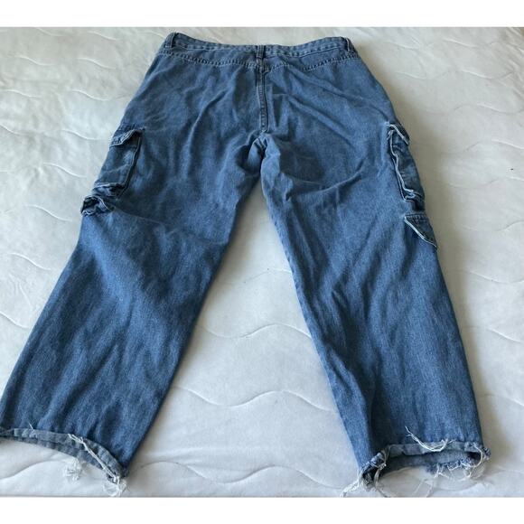 Forever 21 Premium Denim Woman Jeans Style Jogger Frayed At Bottom Pockets Sz 31 - Picture 8 of 8